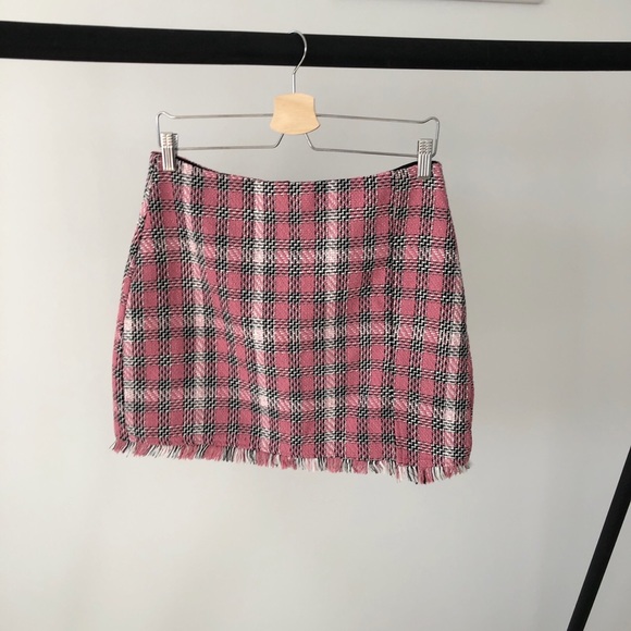 💫 HOST PICK💫 STRADIVARIUS Tweed Mini Skirt - Picture 3 of 5